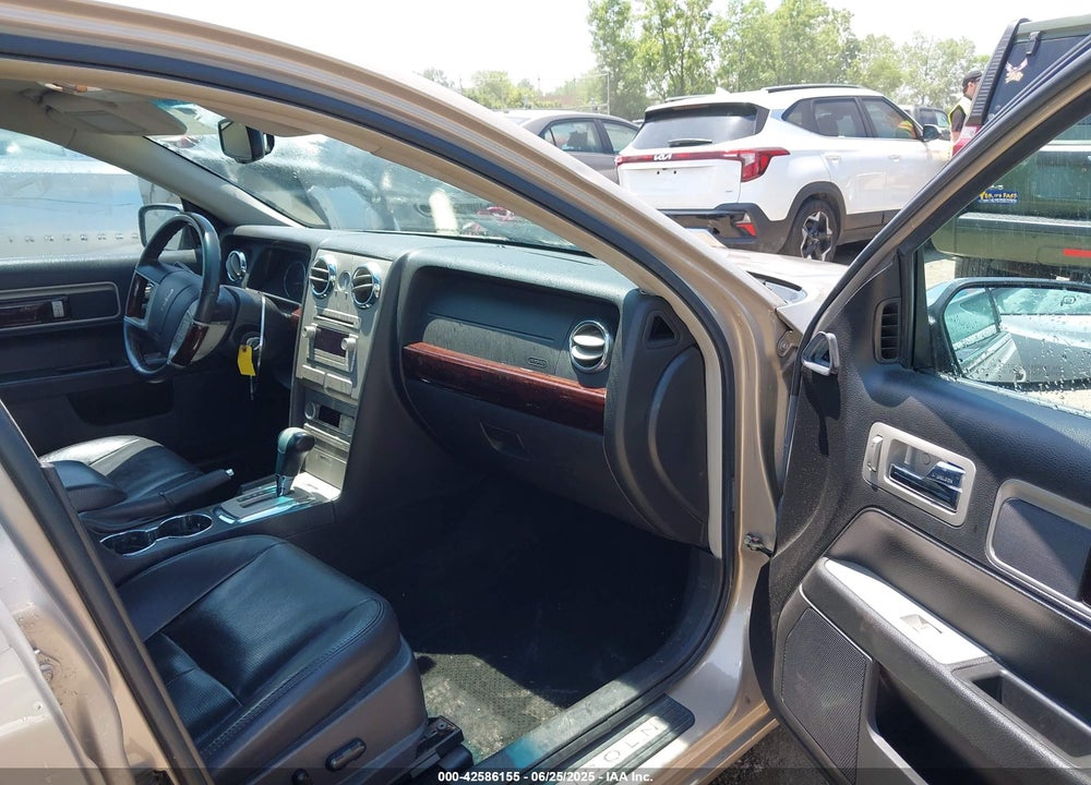 2008 LINCOLN MKZ VIN: 3LNHM26T58R652172