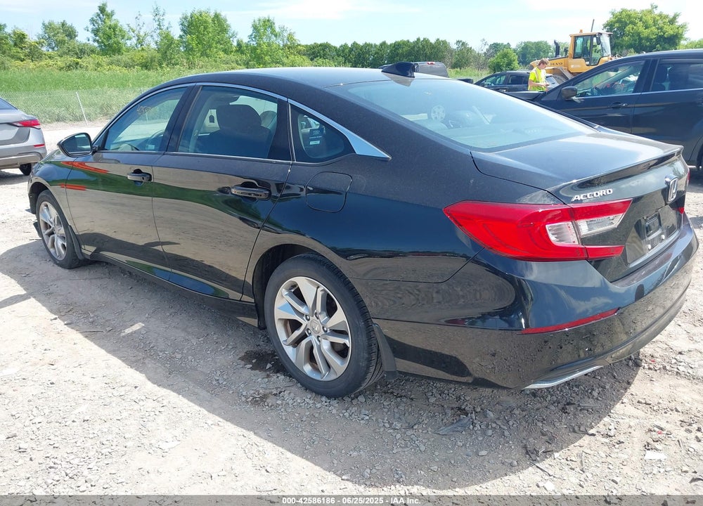 2018 HONDA ACCORD VIN: 1HGCV1F12JA055017