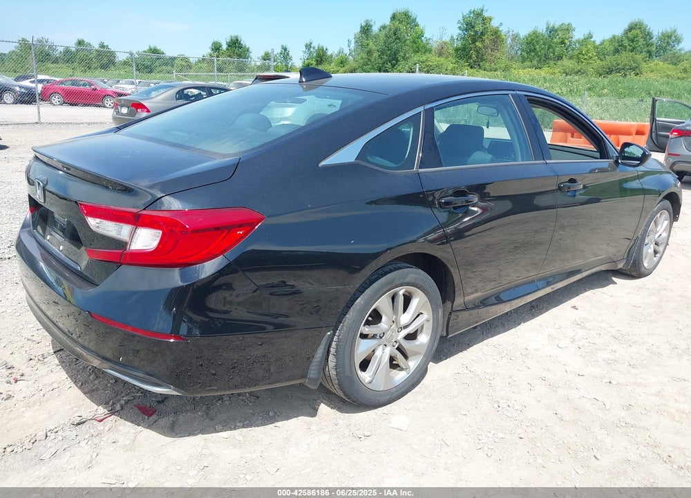 2018 HONDA ACCORD VIN: 1HGCV1F12JA055017