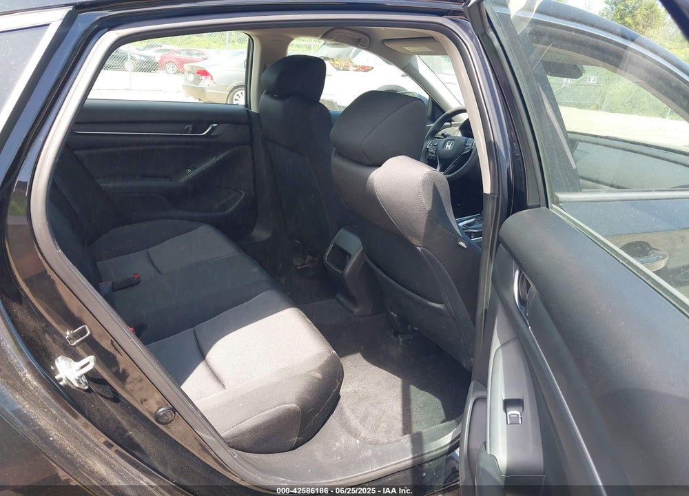 2018 HONDA ACCORD VIN: 1HGCV1F12JA055017