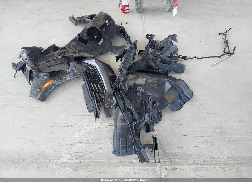 2025 KIA K5 VIN: KNAG24J71S5291316