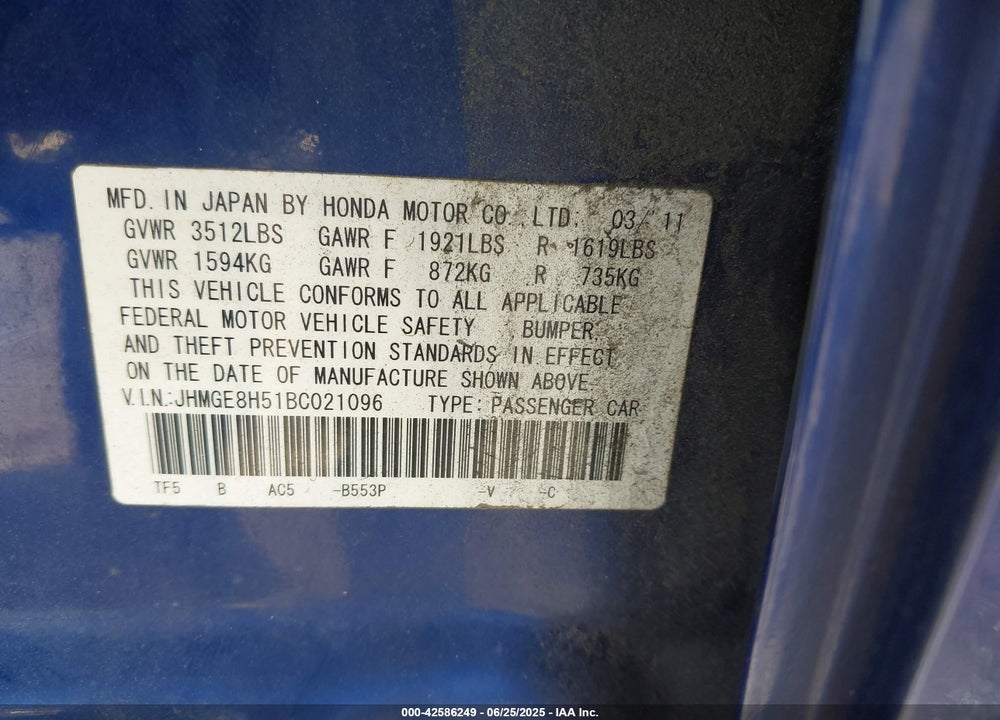 2011 HONDA FIT VIN: JHMGE8H51BC021096