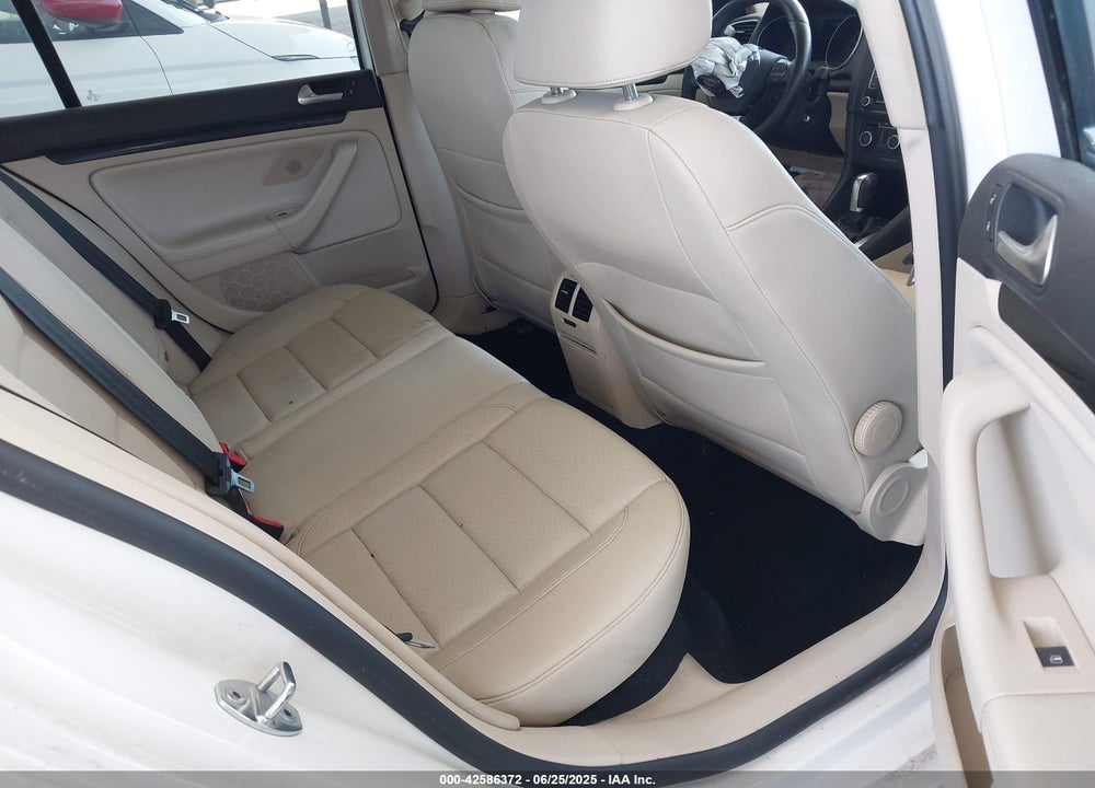 2013 VOLKSWAGEN JETTA SPORTWAGEN VIN: 3VWPL7AJ6DM626450