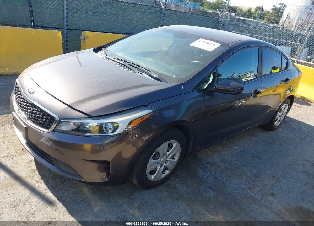 2017 KIA FORTE VIN: 3KPFL4A74HE067076