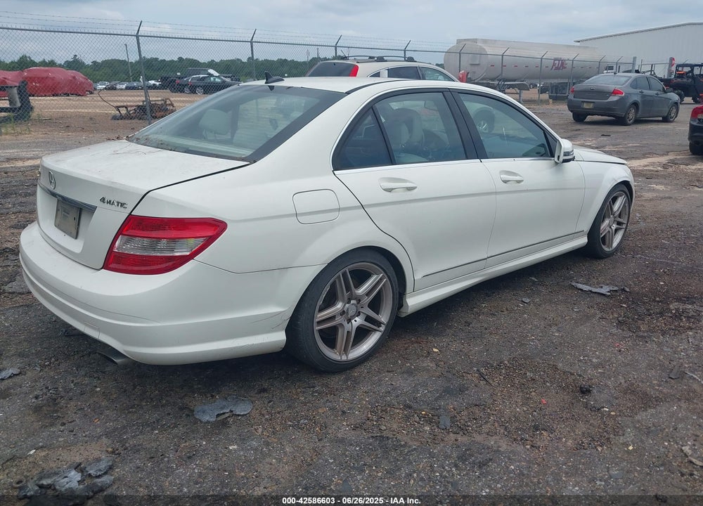 2011 MERCEDES-BENZ C 300 VIN: WDDGF8BBXBR150051