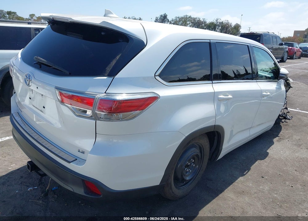 2015 TOYOTA HIGHLANDER LE PLUS V6 VIN: 5TDZKRFH3FS096490