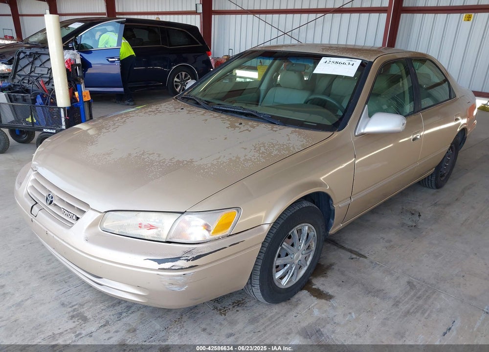 1997 TOYOTA CAMRY LE VIN: JT2BG22K1V0055958