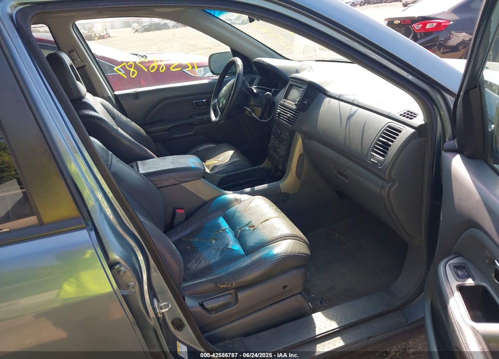 2005 HONDA PILOT EX-L VIN: 2HKYF18765H571821