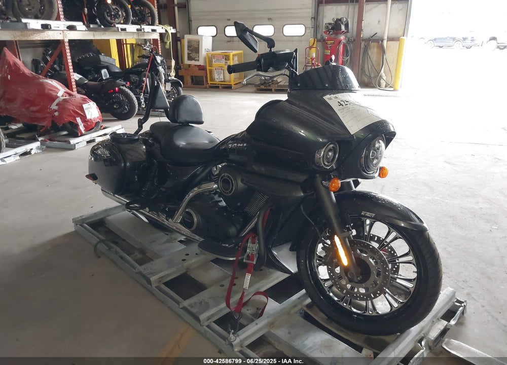 2015 KAWASAKI VN1700 K VIN: JKBVNRK15FA006404