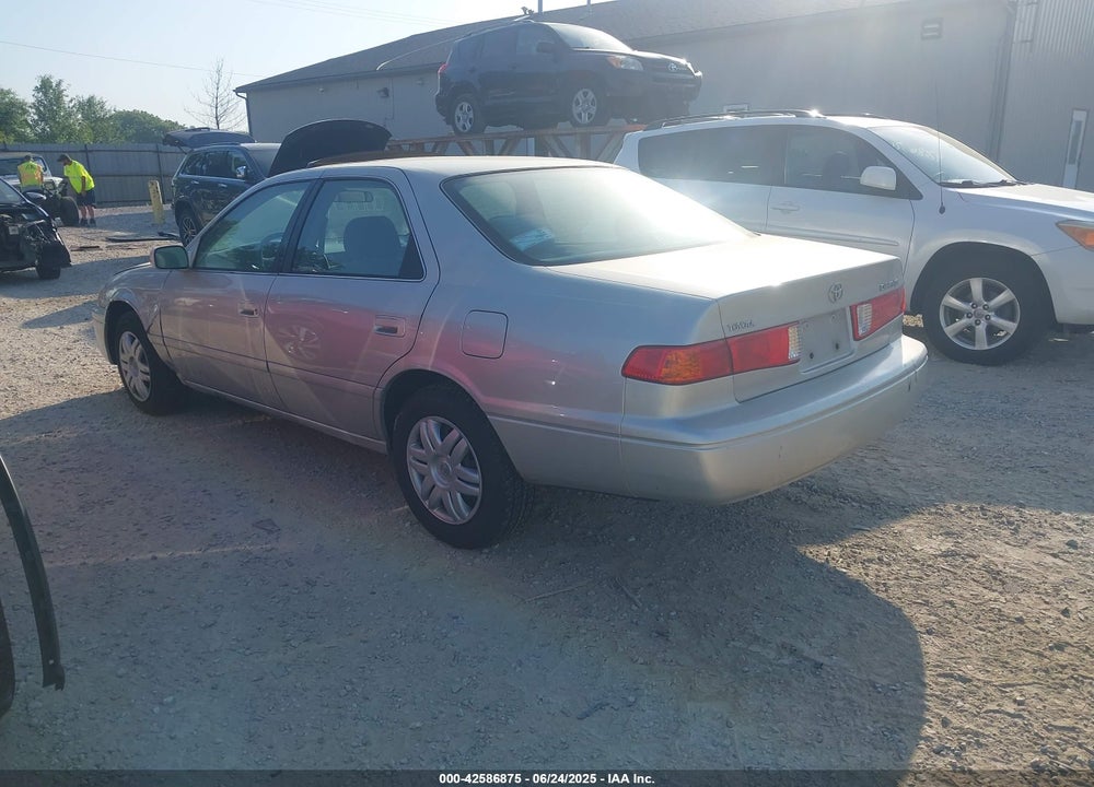 2001 TOYOTA CAMRY LE VIN: 4T1BG22KX1U040302