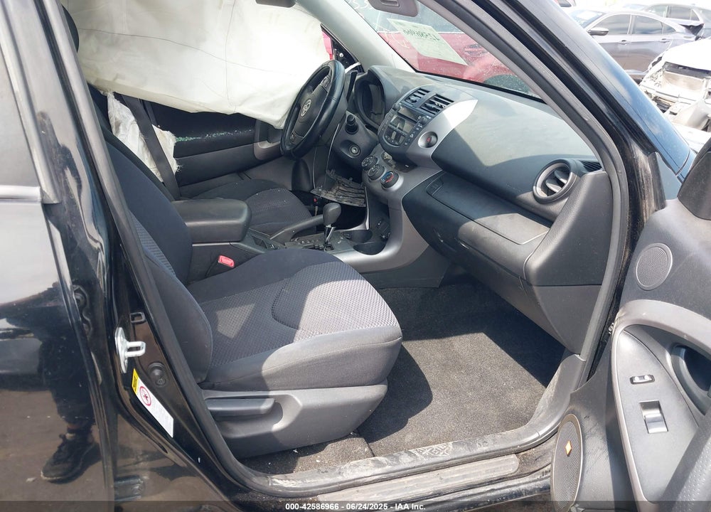 2008 TOYOTA RAV4 VIN: JTMBK32V386028431