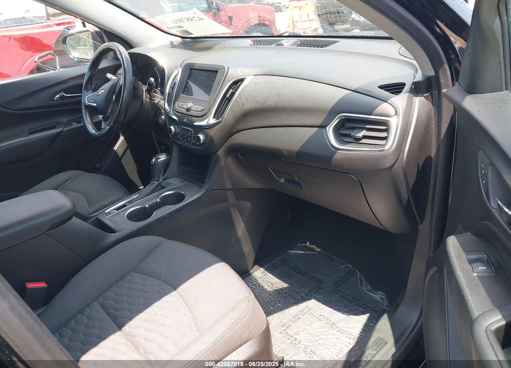 2019 CHEVROLET EQUINOX VIN: 2GNAXKEV0K6149686