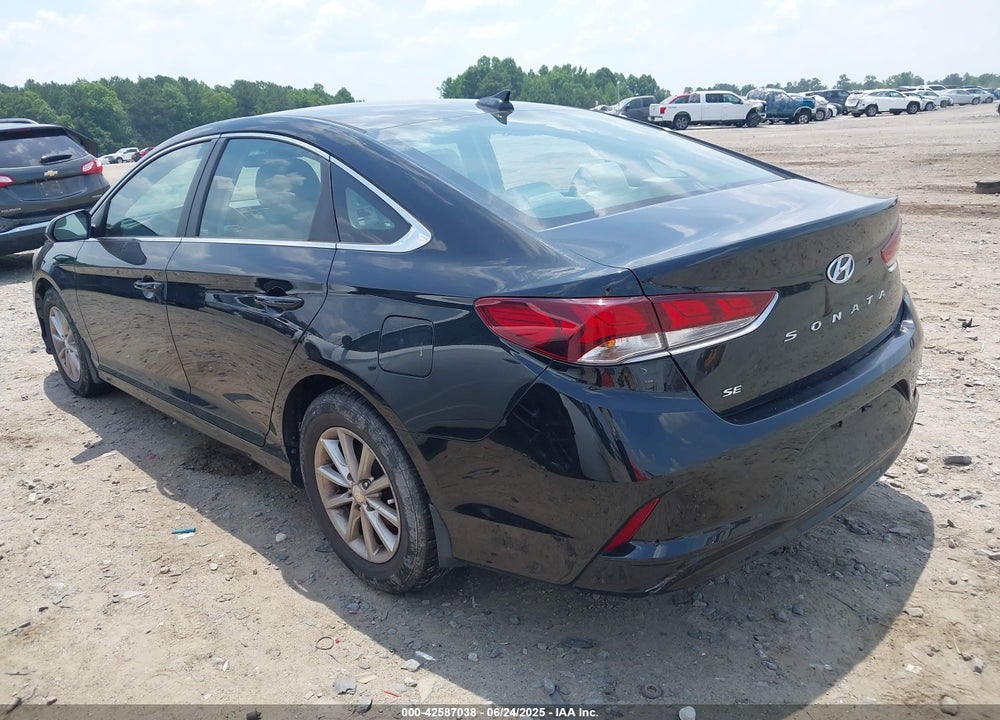 2018 HYUNDAI SONATA VIN: 5NPE24AF4JH617979