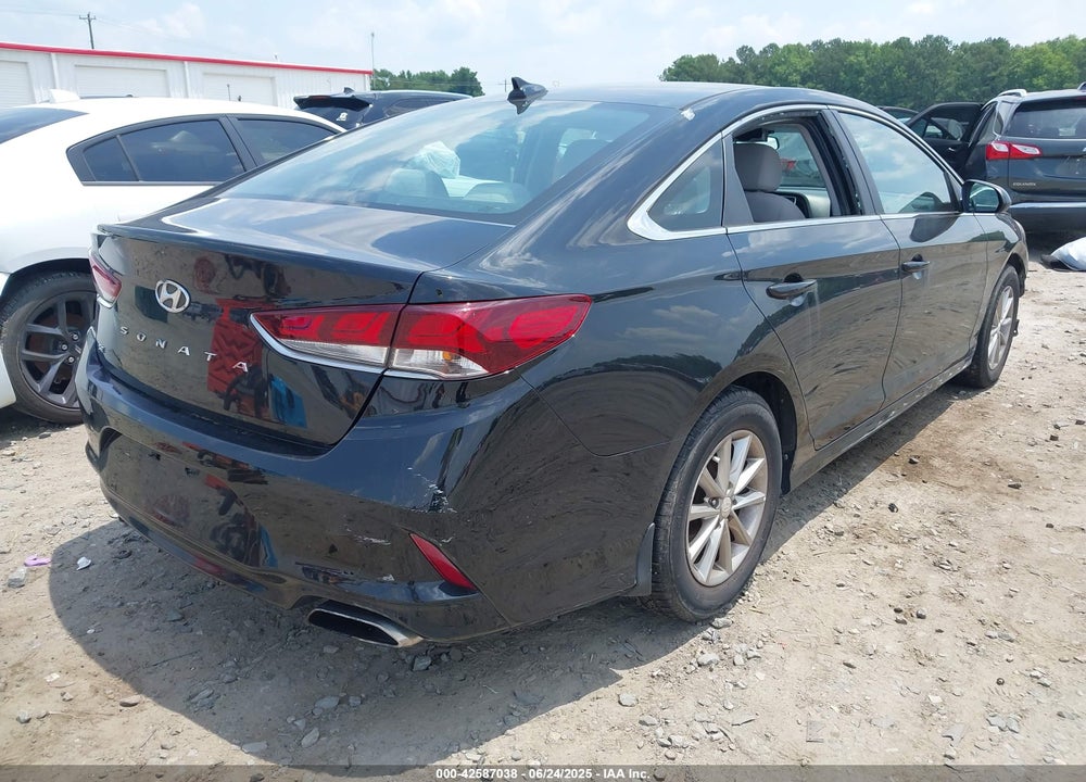 2018 HYUNDAI SONATA VIN: 5NPE24AF4JH617979