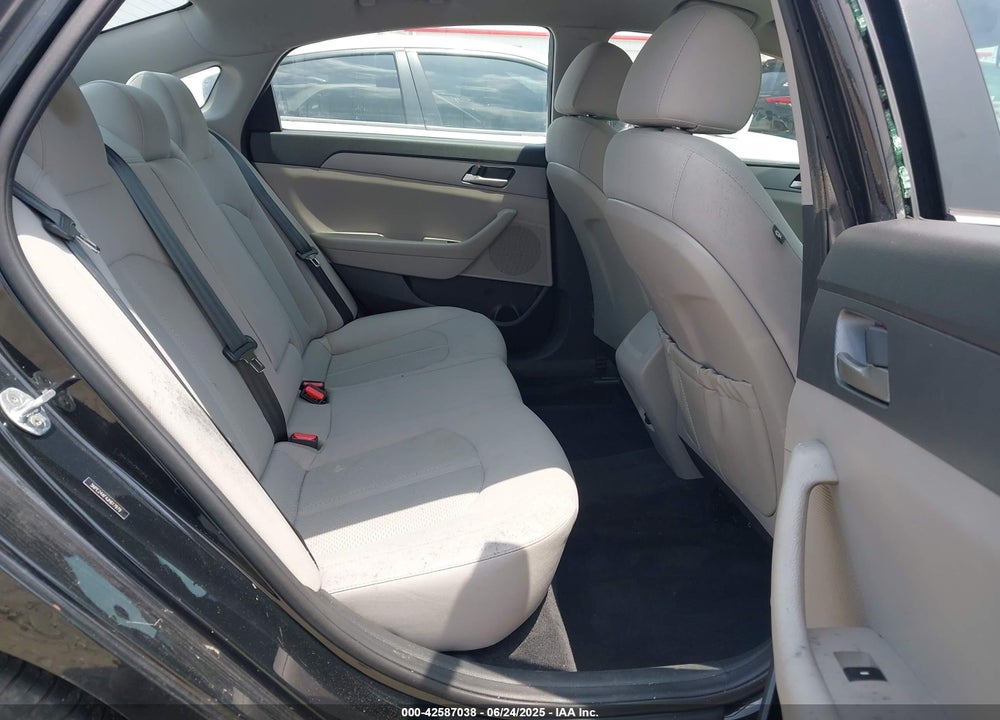 2018 HYUNDAI SONATA VIN: 5NPE24AF4JH617979