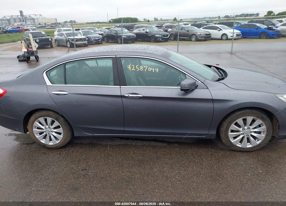 2014 HONDA ACCORD VIN: 1HGCR2F84EA210437
