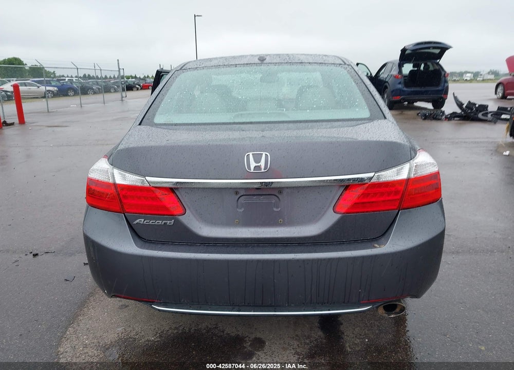 2014 HONDA ACCORD VIN: 1HGCR2F84EA210437