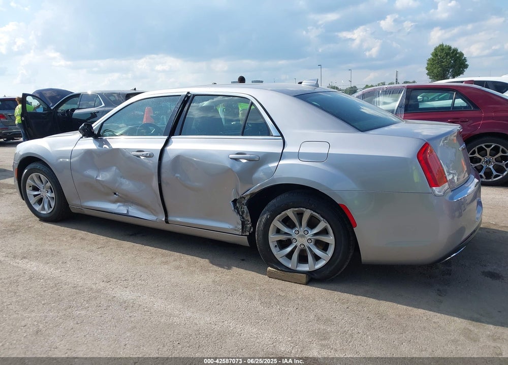 2016 CHRYSLER 300 VIN: 2C3CCAAG5GH243691