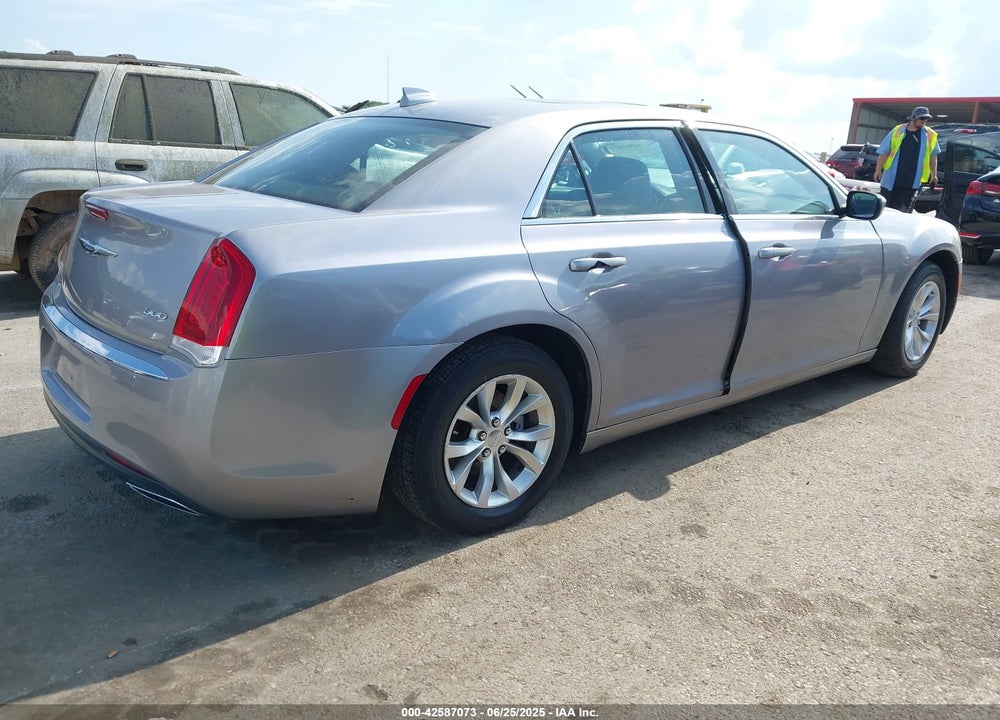 2016 CHRYSLER 300 VIN: 2C3CCAAG5GH243691