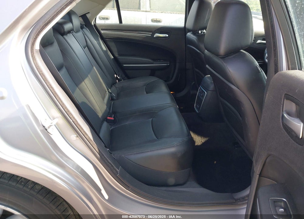2016 CHRYSLER 300 VIN: 2C3CCAAG5GH243691