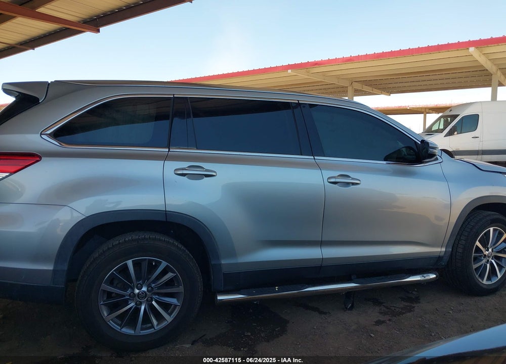 2019 TOYOTA HIGHLANDER VIN: 5TDKZRFH9KS330090