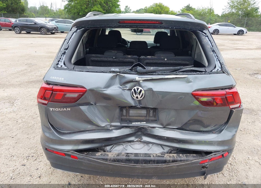 2019 VOLKSWAGEN TIGUAN VIN: 3VV1B7AX1KM062009