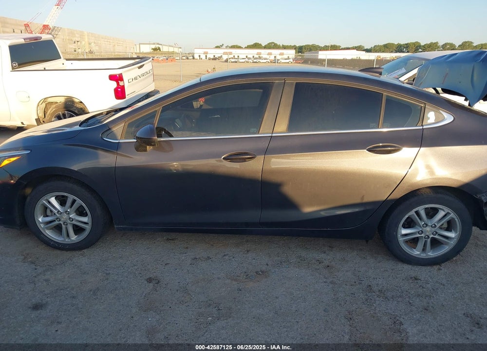 2017 CHEVROLET CRUZE VIN: 1G1BE5SM6H7221184
