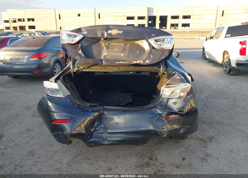 2017 CHEVROLET CRUZE VIN: 1G1BE5SM6H7221184