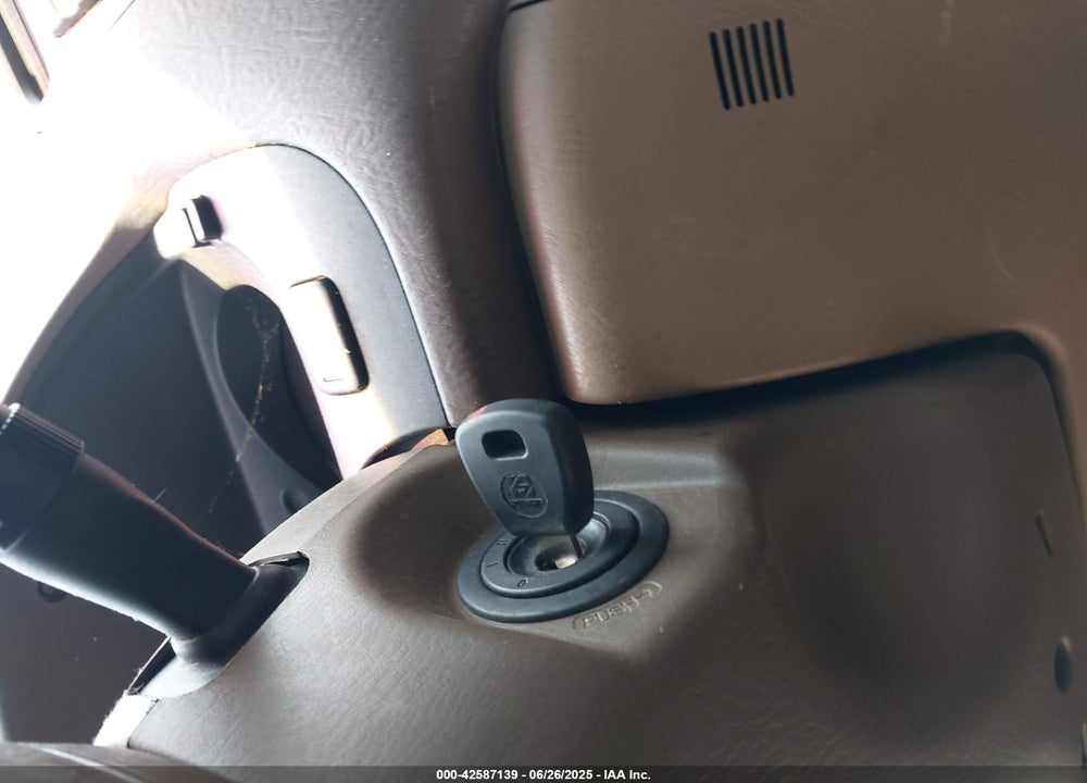 2003 ACURA MDX VIN: 2HNYD18743H503877