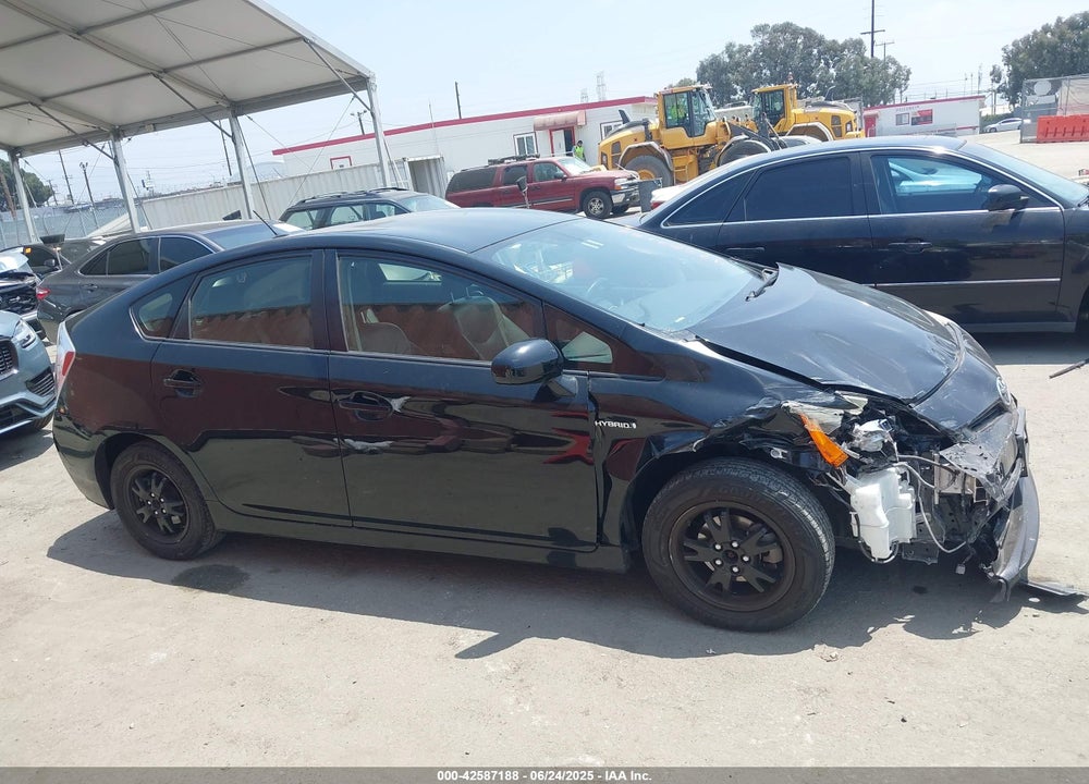 2015 TOYOTA PRIUS VIN: JTDKN3DU6F0461754
