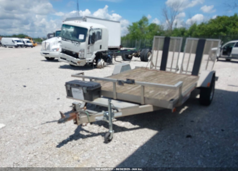 2004 LOAD MASTER UTT8212AL VIN: 4ULAT17144M000202