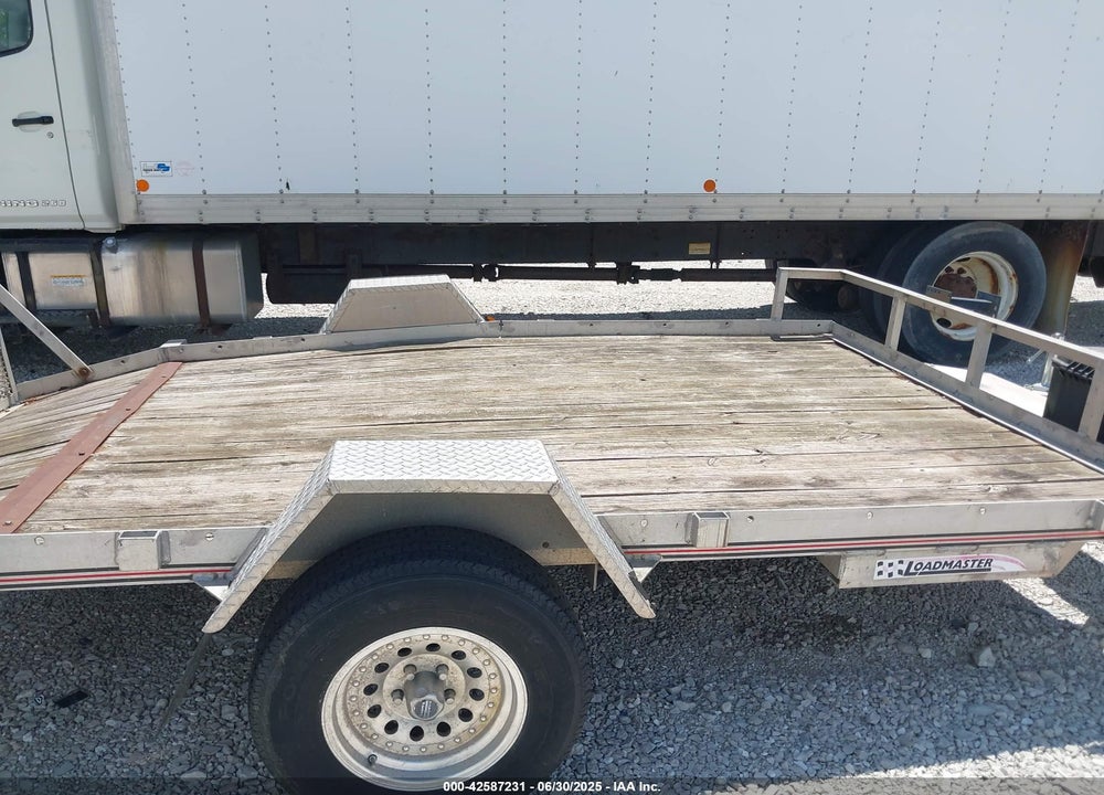 2004 LOAD MASTER UTT8212AL VIN: 4ULAT17144M000202
