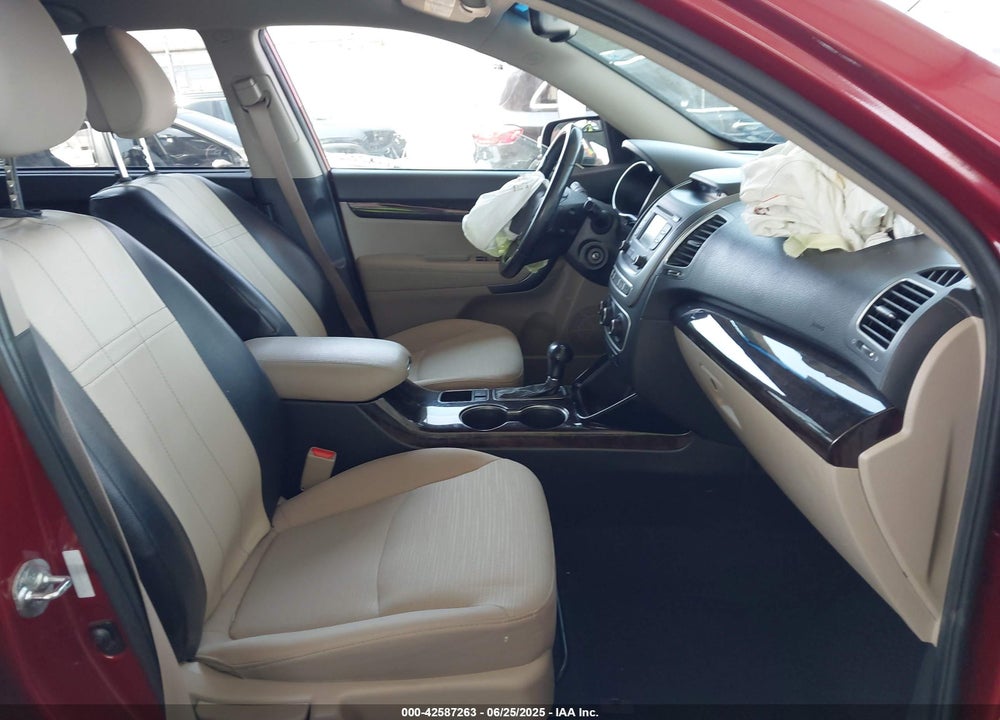 2014 KIA SORENTO VIN: 5XYKTDA60EG544638