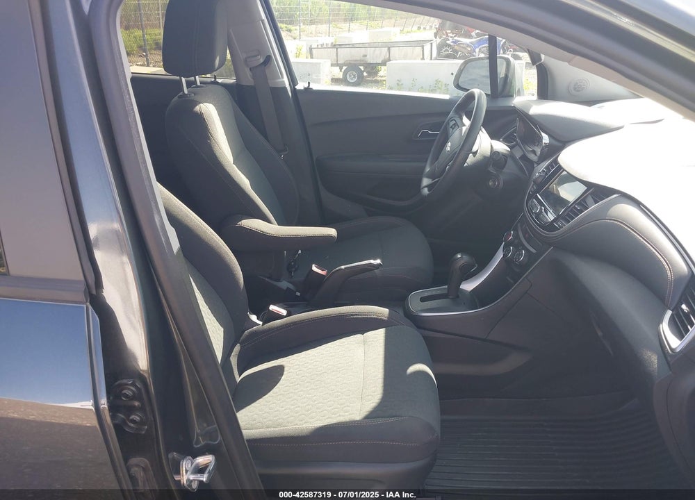 2019 CHEVROLET TRAX VIN: 3GNCJKSB7KL331496