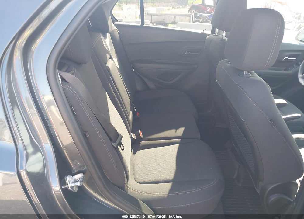 2019 CHEVROLET TRAX VIN: 3GNCJKSB7KL331496