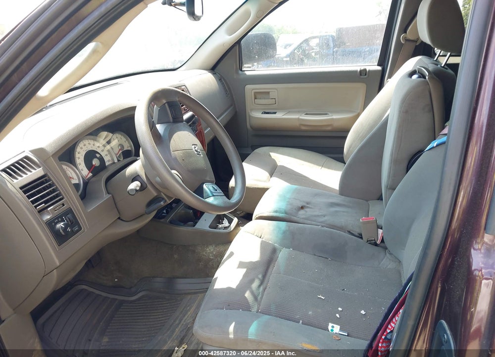 2005 DODGE DAKOTA SLT VIN: 1D7HE42N05S193871