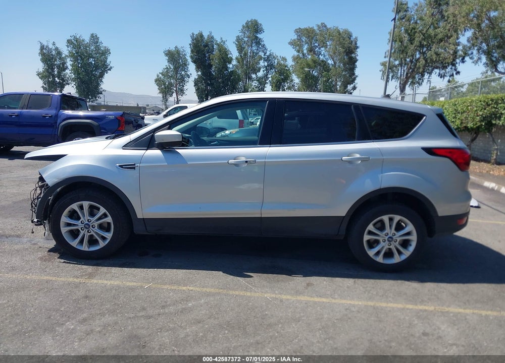 2019 FORD ESCAPE SE VIN: 1FMCU0GDXKUB05100