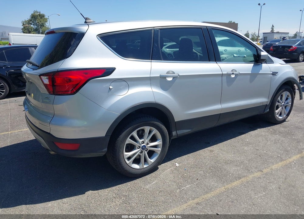 2019 FORD ESCAPE SE VIN: 1FMCU0GDXKUB05100