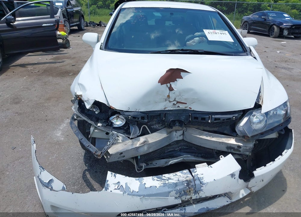 2011 HONDA CIVIC VIN: 19XFA1F57BE032843
