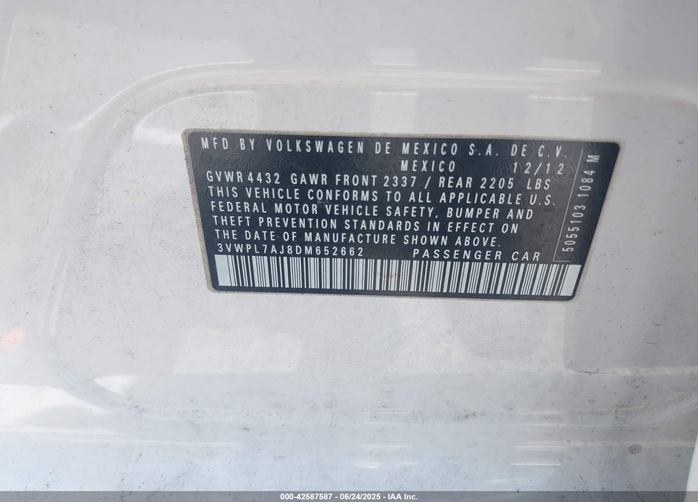 2013 VOLKSWAGEN JETTA VIN: 3VWPL7AJ8DM652662