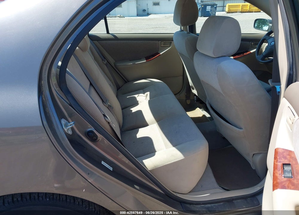 2005 TOYOTA COROLLA LE VIN: 1NXBR32E25Z375280