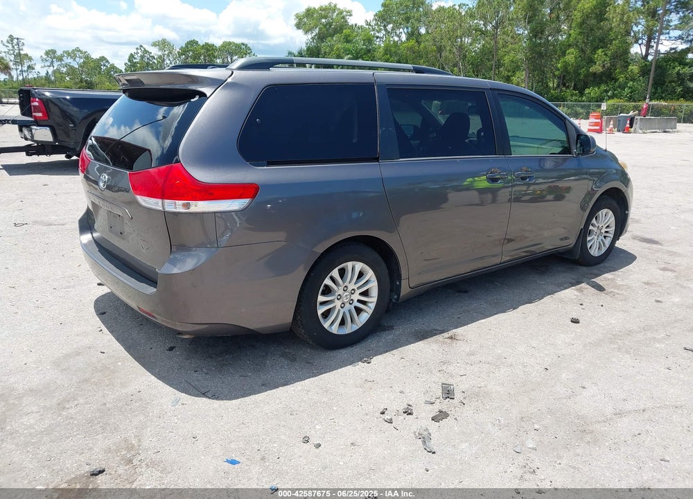 2011 TOYOTA SIENNA XLE V6 VIN: 5TDYK3DC5BS045504