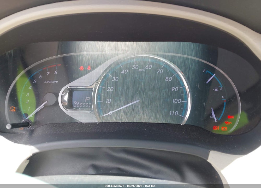 2011 TOYOTA SIENNA XLE V6 VIN: 5TDYK3DC5BS045504