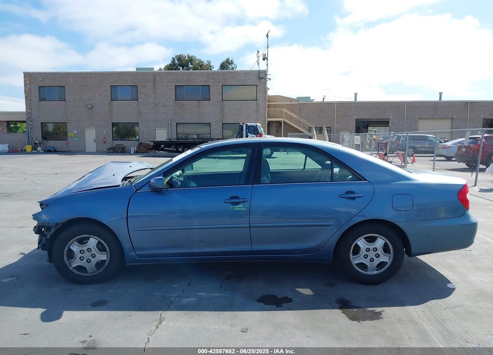 2002 TOYOTA CAMRY LE V6 VIN: 4T1BF30K12U524873