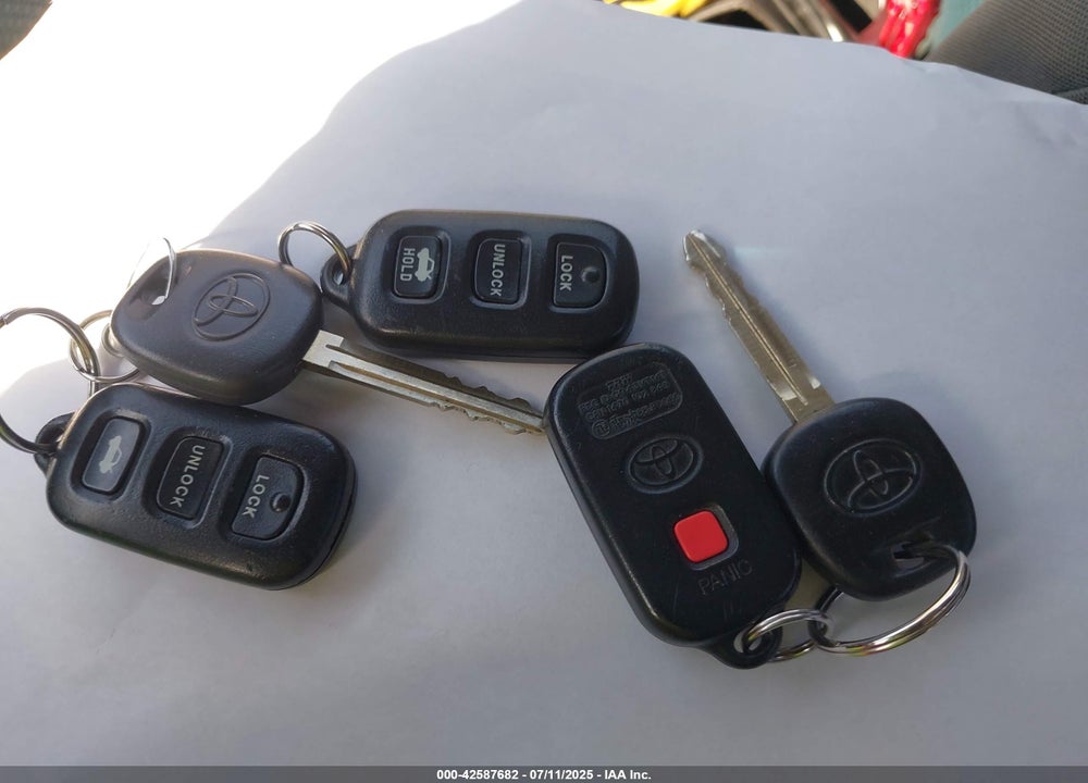 2002 TOYOTA CAMRY LE V6 VIN: 4T1BF30K12U524873
