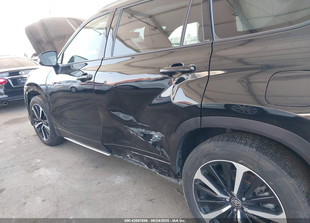2021 TOYOTA HIGHLANDER VIN: 5TDJZRAHXMS088772