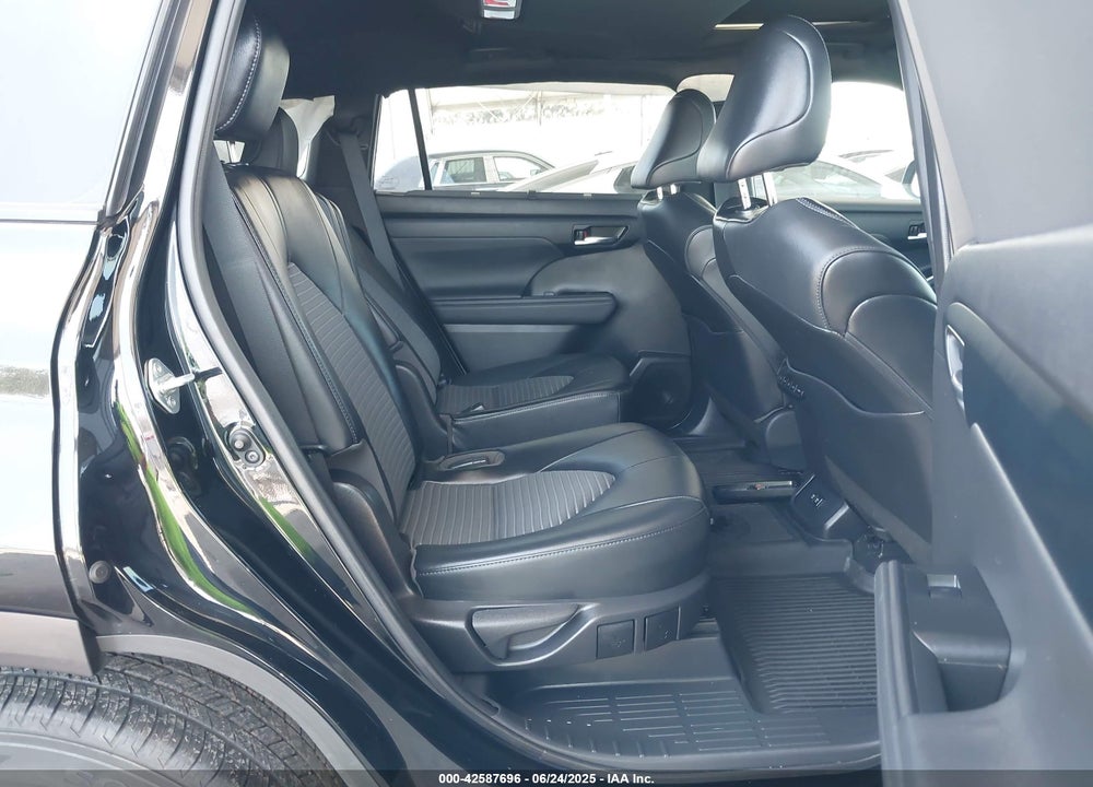 2021 TOYOTA HIGHLANDER VIN: 5TDJZRAHXMS088772