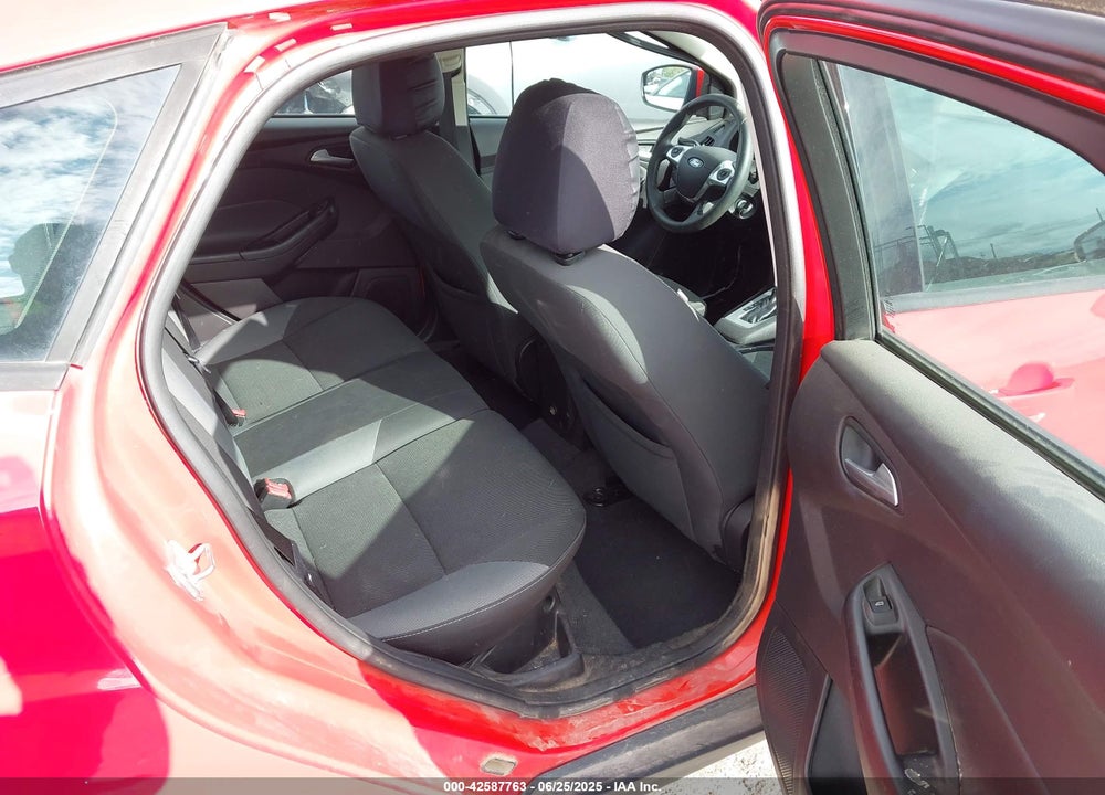 2014 FORD FOCUS VIN: 1FADP3K25EL266221