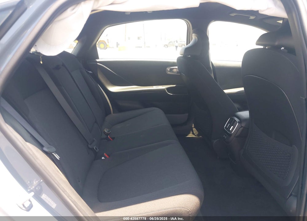 2024 HYUNDAI IONIQ 6 SE VIN: KMHM24AA0RA072152