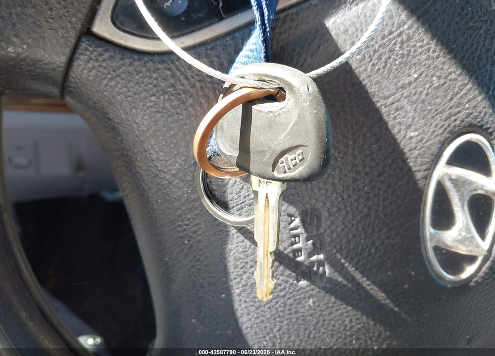 2011 HYUNDAI SANTA FE GLS VIN: 5XYZG3AB9BG066533